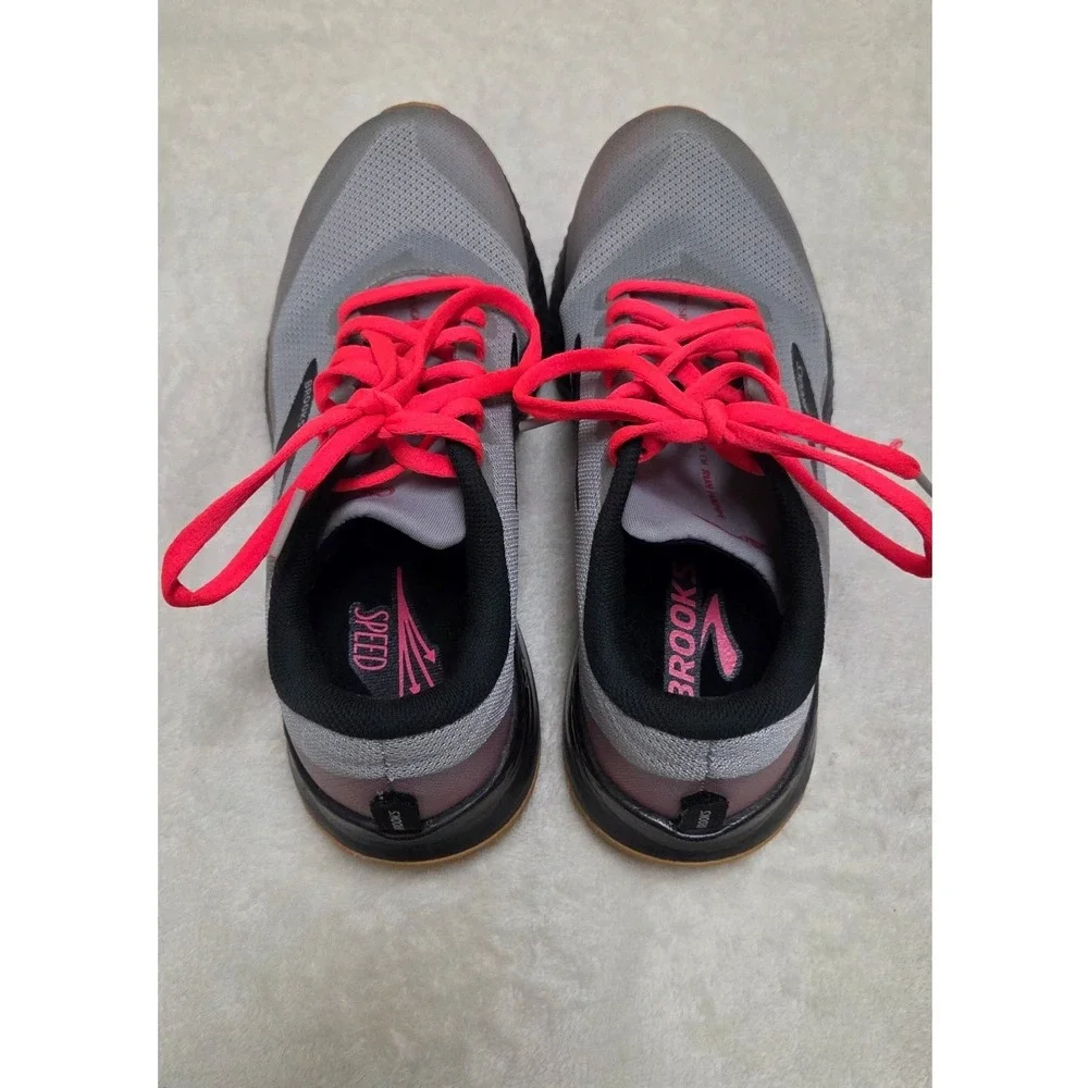 BROOKS CATAMOUNT TRAIL RUNNING SHOES WOMENS SIZE 8.5 GRAY OUTDOOR HIKE